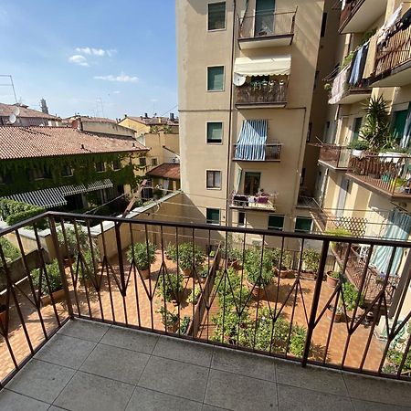 Case Vr Holiday Residenza 2 Di Picche Verona Kültér fotó